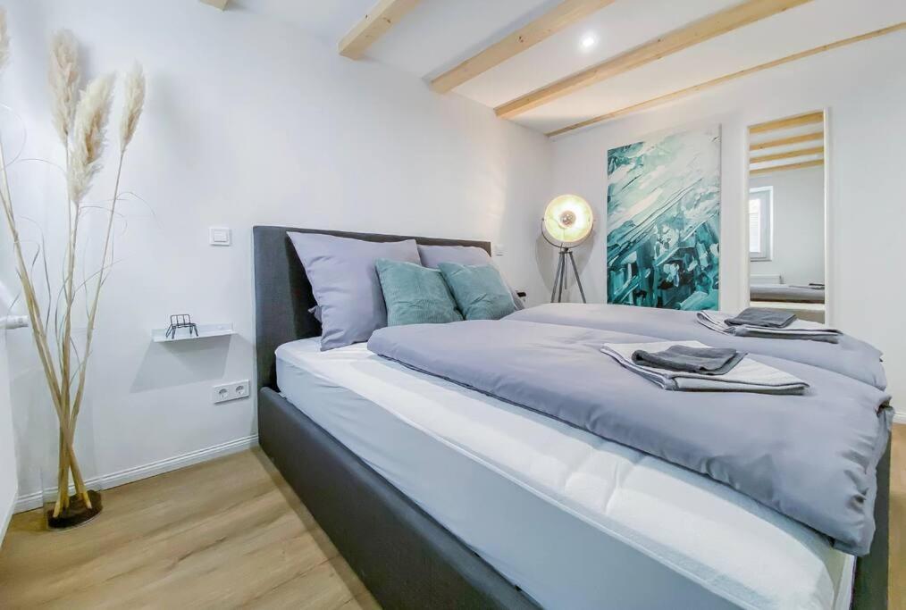 Stylisches Apartment Mit Terrasse In Der Altstadt Von Donauwörth 外观 照片